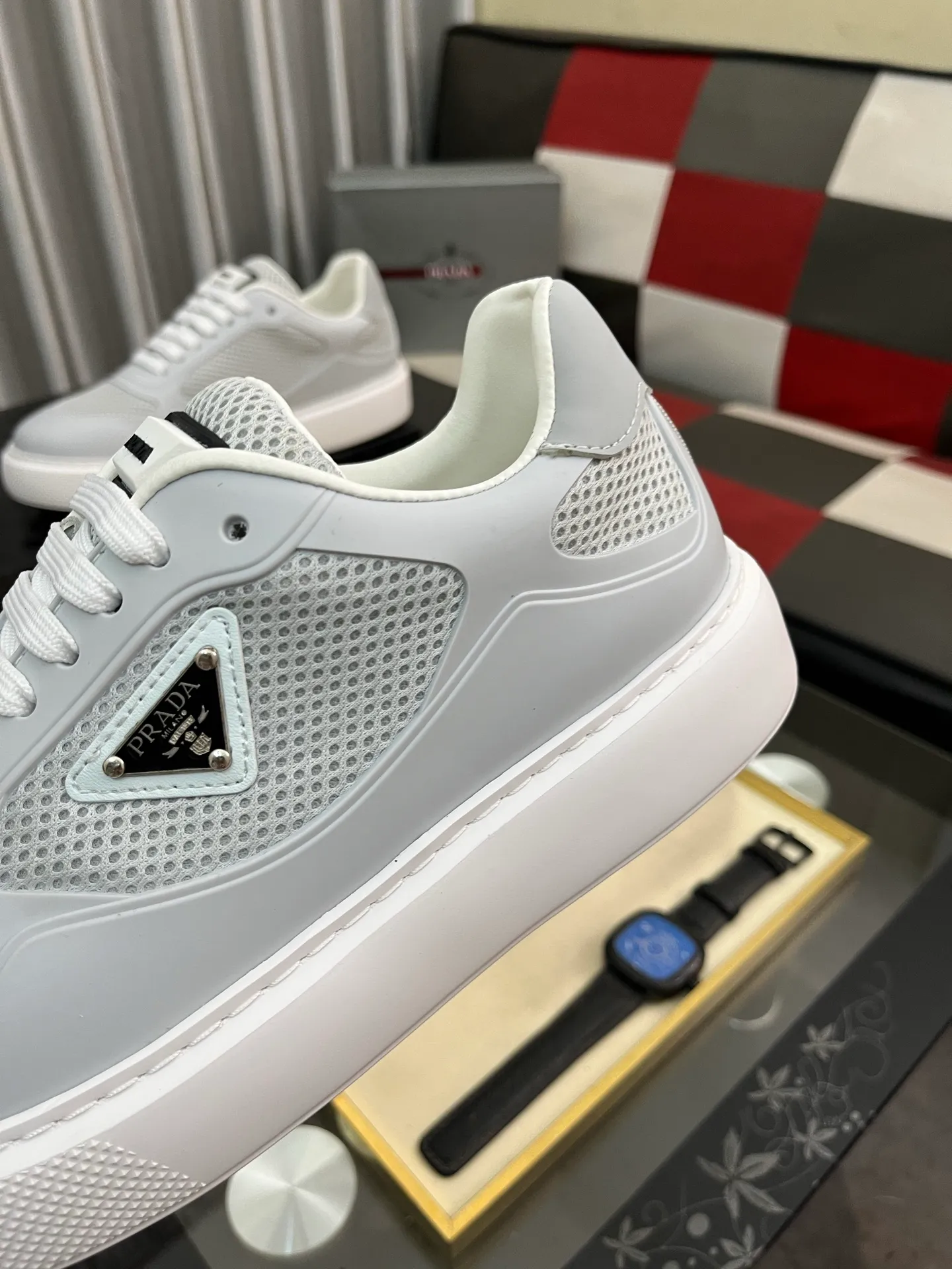 Men's shoes 💰580⌚️⌚️【PRADA】Prada - high-end quality original order 🔍🔍🔍 casual sports shoes - upper: imported 🔝 Napa calfskin, pebbled calfskin, branded glue hollow mesh canvas, shoe body sewn with branded metal fasteners - lining: water-dyed cowhide - outsole: ultra-light TPU foam rubber; two-color molded outsole -Ultra-high quality control, fine workmanship, highlighting (high-end, nobility, class) -Size: 38-445️⃣colors available